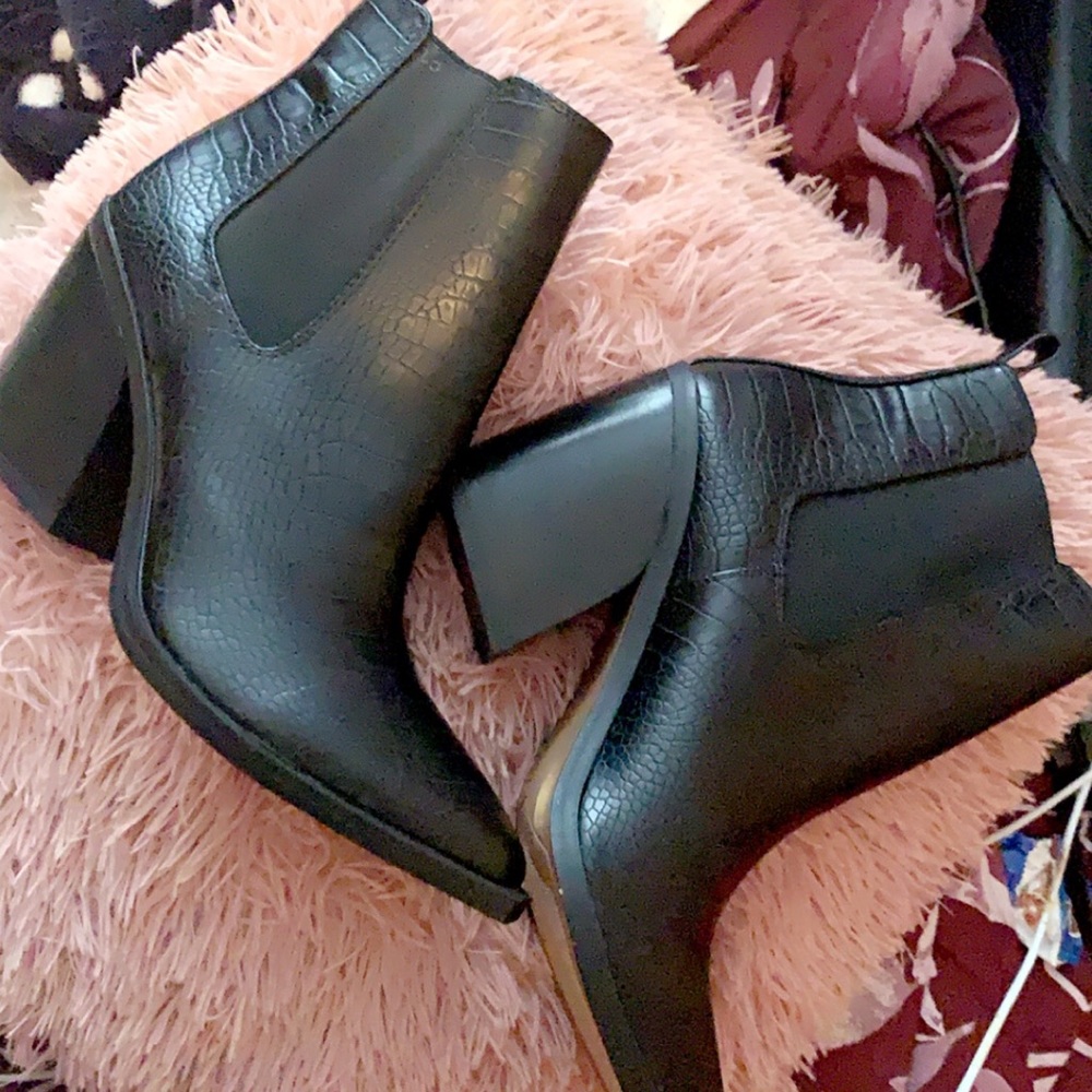 Steve Madden booties